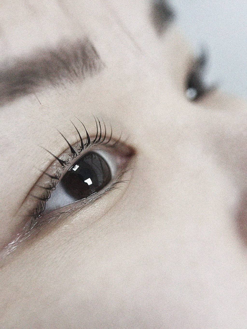 Eyez 睫毛束感精華