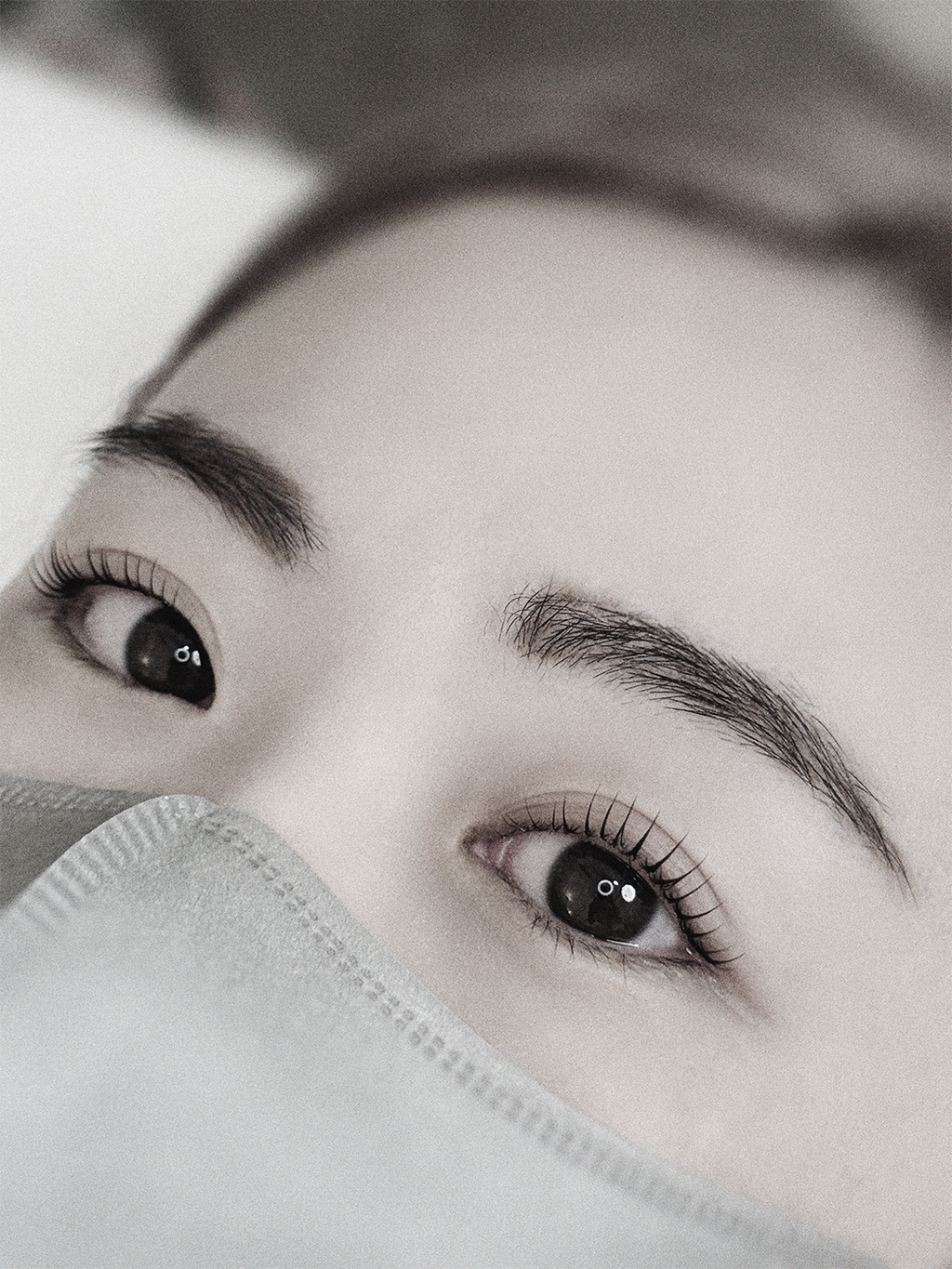 Eyez 睫毛束感精華